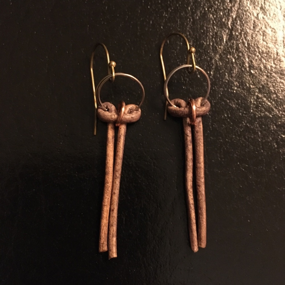 ARTISAN Khaki Tan Round Leather Bow Bronze Earrings - Picture 5 of 5